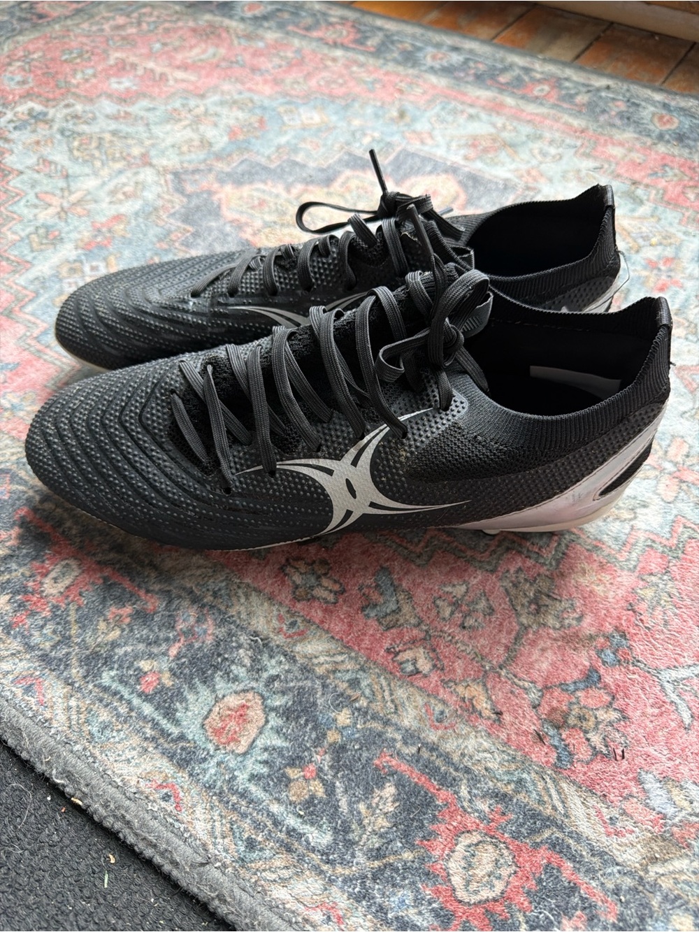 Men's Black Athletic Cleats with Silver Accent